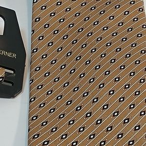 Bijoux Terner 100% silk tie